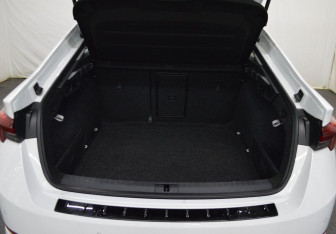 Подержанный автомобиль Skoda Octavia Liftback 2020 года (17 фото)