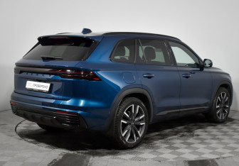 Подержанный автомобиль Geely Monjaro 2023 года (5 фото)