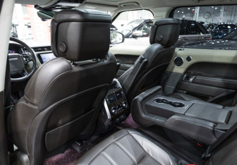 Подержанный автомобиль Land Rover Range Rover Sport 2018 года (22 фото)