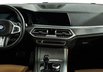 Подержанный автомобиль BMW X5 2019 года (14 фото)