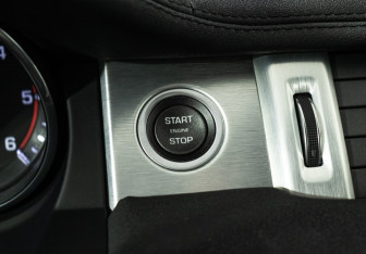 Подержанный автомобиль Land Rover Range Rover Evoque 2015 года (23 фото)