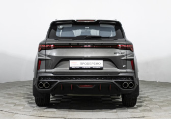 Подержанный автомобиль Geely Coolray 2023 года (6 фото)