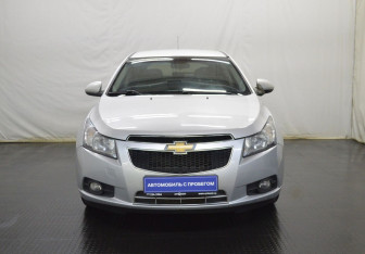 Подержанный автомобиль Chevrolet Cruze Hatchback 2012 года (2 фото)