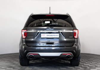 Подержанный автомобиль Ford Explorer 2017 года (7 фото)