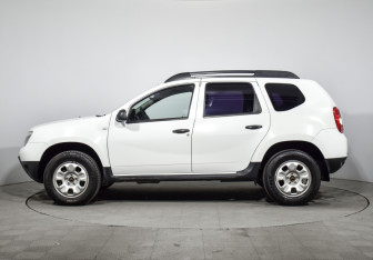 Подержанный автомобиль Renault Duster 2013 года (8 фото)