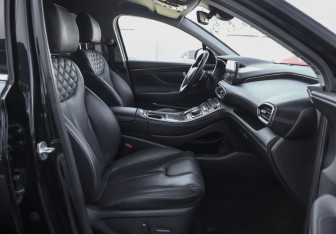 Подержанный автомобиль Hyundai Santa Fe 2022 года (30 фото)
