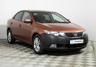 Подержанный автомобиль Kia Cerato Sedan 2011 года (3 фото)