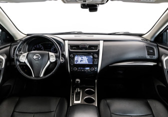 Подержанный автомобиль Nissan Teana 2014 года (12 фото)