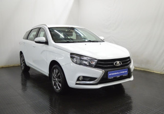 Подержанный автомобиль LADA (ВАЗ) Vesta Wagon 2020 года (3 фото)