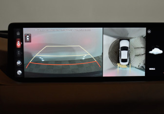 Подержанный автомобиль Genesis G80 2021 года (16 фото)