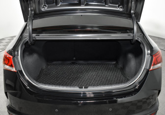 Подержанный автомобиль Hyundai Solaris Sedan 2022 года (19 фото)