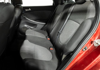 Подержанный автомобиль Hyundai Solaris Sedan 2013 года (10 фото)