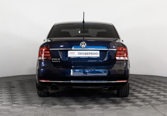 Подержанный автомобиль Volkswagen Polo Sedan 2015 года (6 фото)