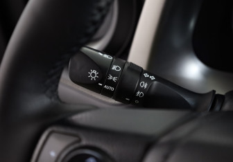 Подержанный автомобиль Toyota RAV4 2017 года (13 фото)