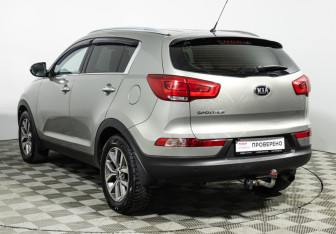 Подержанный автомобиль Kia Sportage 2015 года (7 фото)
