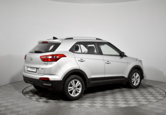 Подержанный автомобиль Hyundai Creta 2018 года (5 фото)
