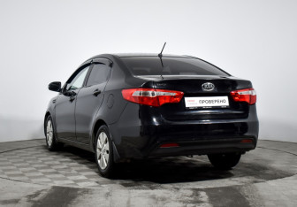 Подержанный автомобиль Kia Rio Sedan 2013 года (7 фото)