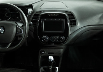 Подержанный автомобиль Renault Kaptur 2019 года (14 фото)