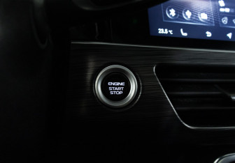 Подержанный автомобиль Geely Tugella 2023 года (22 фото)