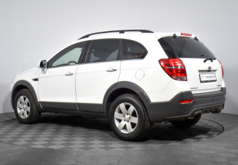 Подержанный автомобиль Chevrolet Captiva 2013 года (7 фото)