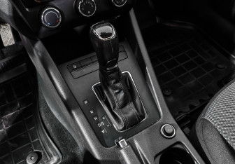 Подержанный автомобиль Skoda Octavia Liftback 2015 года (11 фото)
