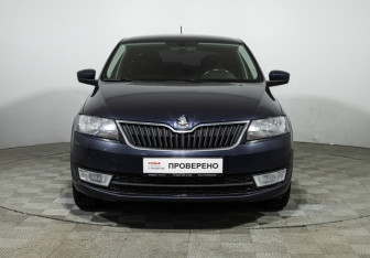 Подержанный автомобиль Skoda Rapid Liftback 2015 года (2 фото)