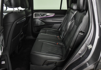 Подержанный автомобиль GAC GS8 2023 года (11 фото)