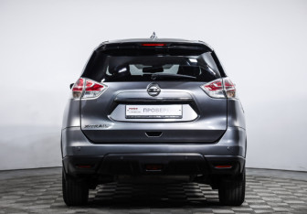 Подержанный автомобиль Nissan X-Trail 2017 года (6 фото)