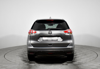 Подержанный автомобиль Nissan X-Trail 2017 года (6 фото)