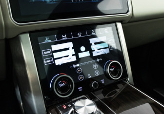 Подержанный автомобиль Land Rover Range Rover 2015 года (20 фото)