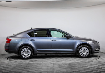 Подержанный автомобиль Skoda Octavia Liftback 2020 года (4 фото)