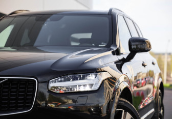 Подержанный автомобиль Volvo XC90 2020 года (2 фото)