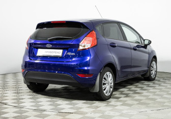 Подержанный автомобиль Ford Fiesta Hatchback 2016 года (5 фото)