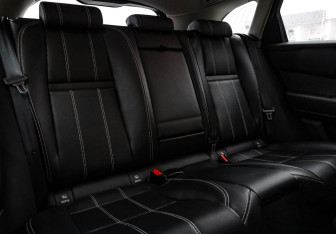 Подержанный автомобиль Land Rover Range Rover Velar 2018 года (25 фото)