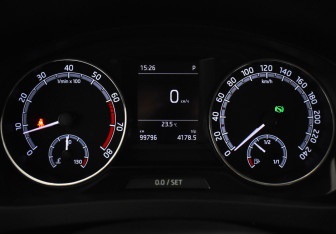 Подержанный автомобиль Skoda Rapid Liftback 2017 года (21 фото)