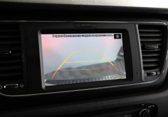 Подержанный автомобиль Kia Carnival 2018 года (14 фото)