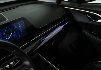 Подержанный автомобиль Omoda C5 2024 года (20 фото)