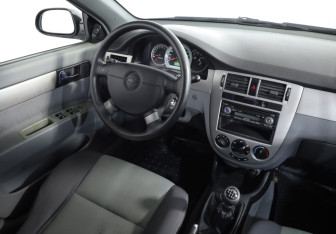 Подержанный автомобиль Chevrolet Lacetti Sedan 2008 года (8 фото)