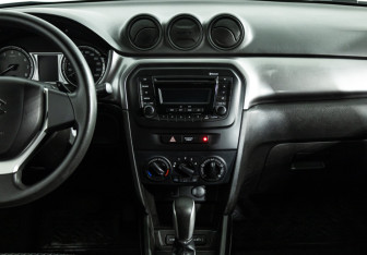 Подержанный автомобиль Suzuki Vitara 2020 года (14 фото)
