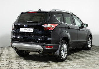 Подержанный автомобиль Ford Kuga 2016 года (5 фото)