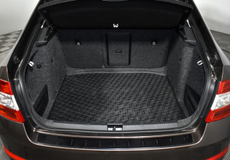 Подержанный автомобиль Skoda Octavia Liftback 2014 года (19 фото)