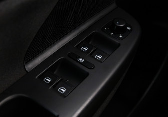 Подержанный автомобиль Volkswagen Jetta Sedan 2010 года (13 фото)