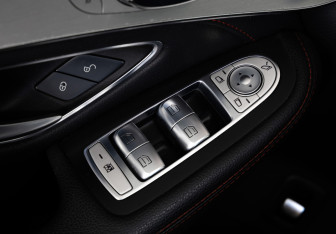 Подержанный автомобиль Mercedes-Benz GLC AMG 2016 года (29 фото)