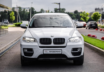 Подержанный автомобиль BMW X6 2013 года (4 фото)