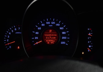 Подержанный автомобиль Kia Rio Sedan 2015 года (17 фото)