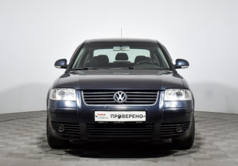 Подержанный автомобиль Volkswagen Passat Sedan 2004 года (2 фото)