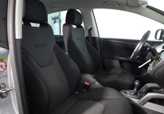 Подержанный автомобиль SEAT Altea 2012 года (12 фото)