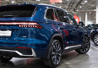 Подержанный автомобиль Geely Monjaro 2023 года (12 фото)
