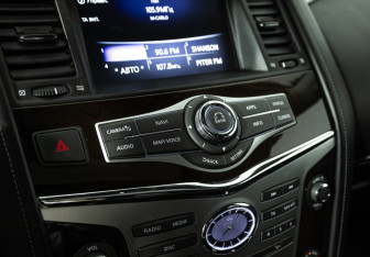 Подержанный автомобиль Infiniti QX80 2018 года (20 фото)