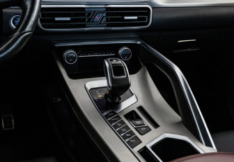 Подержанный автомобиль Geely Coolray 2020 года (13 фото)